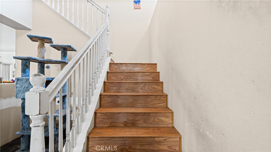https://media.crmls.org/medias/5884cea9-2687-4136-8422-4708481742dc.jpg?preset=X-Large