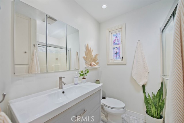 Detail Gallery Image 14 of 33 For 22050 Tulsa, Chatsworth,  CA 91311 - 2 Beds | 3 Baths