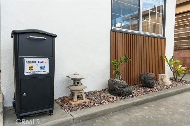 Detail Gallery Image 3 of 41 For 16931 S Raymond Ave, Gardena,  CA 90247 - 3 Beds | 2 Baths