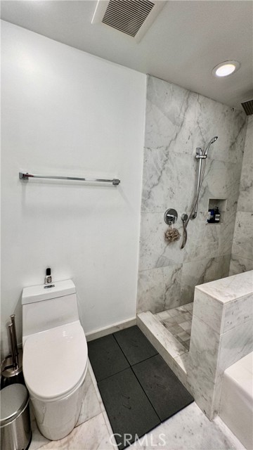 Detail Gallery Image 22 of 34 For 645 Westmount Dr #211,  West Hollywood,  CA 90069 - 1 Beds | 1 Baths