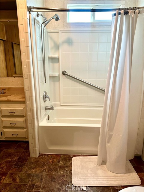 1315 E Marshall Boulevard, San Bernardino CA: https://media.crmls.org/medias/5887ad94-3afb-4cf6-8f3d-da94a69b66f4.jpg