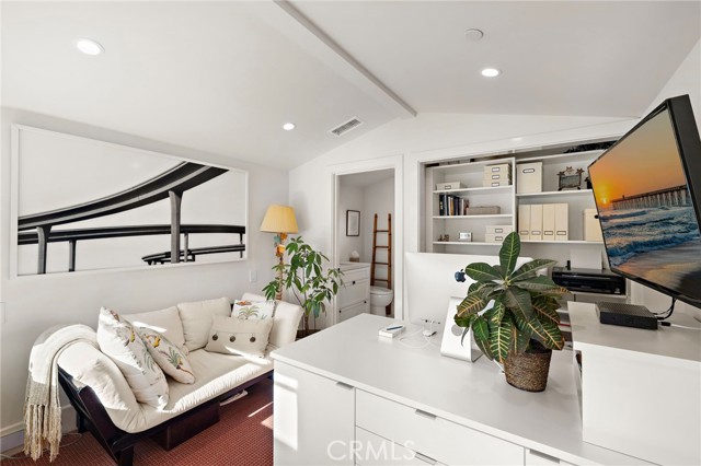 Detail Gallery Image 23 of 68 For 711 1/2 Marigold, Corona Del Mar,  CA 92625 - 2 Beds | 2/1 Baths