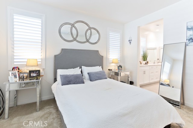 16040 Jamie Lane, Fontana CA: https://media.crmls.org/medias/5887f294-365e-42b3-ace2-bb0d702d33c5.jpg