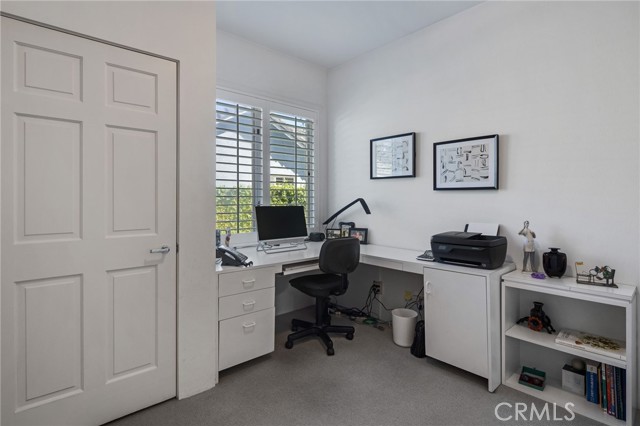 4219 Tarzana Estates Drive, Tarzana CA: https://media.crmls.org/medias/58882801-50f6-4b18-bc48-c8057c59ce95.jpg