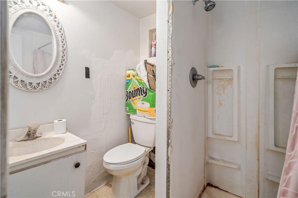 https://media.crmls.org/medias/58886323-b0dc-43d2-b45f-84b52da8bc34.jpg?preset=X-Large