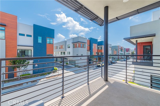 421 Transport, Tustin CA: https://media.crmls.org/medias/5888abc6-e7f6-41db-a2be-9e267eeb3300.jpg