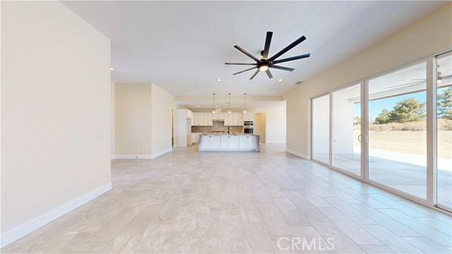 Detail Gallery Image 32 of 68 For 14285 Riverside Dr, Apple Valley,  CA 92307 - 4 Beds | 2/1 Baths