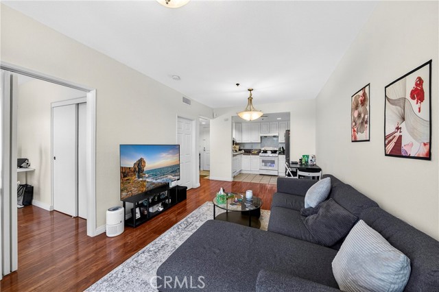 Detail Gallery Image 8 of 17 For 580 W Main St #220,  Alhambra,  CA 91801 - 2 Beds | 2 Baths