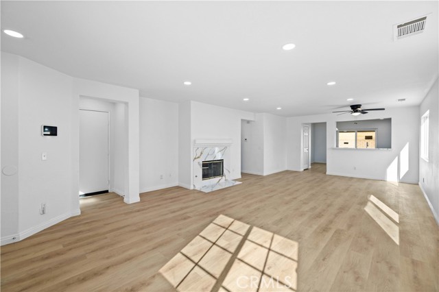 Detail Gallery Image 22 of 26 For 555 Koufax Dr, Lancaster,  CA 93535 - 3 Beds | 2 Baths