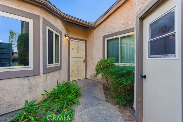 Detail Gallery Image 3 of 22 For 5617 Adobe Falls #C,  San Diego,  CA 92120 - 3 Beds | 2 Baths