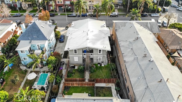 1517 E 1st Street, Long Beach CA: https://media.crmls.org/medias/588cfa8d-1ba5-4f7b-9326-be8b9cc098b6.jpg