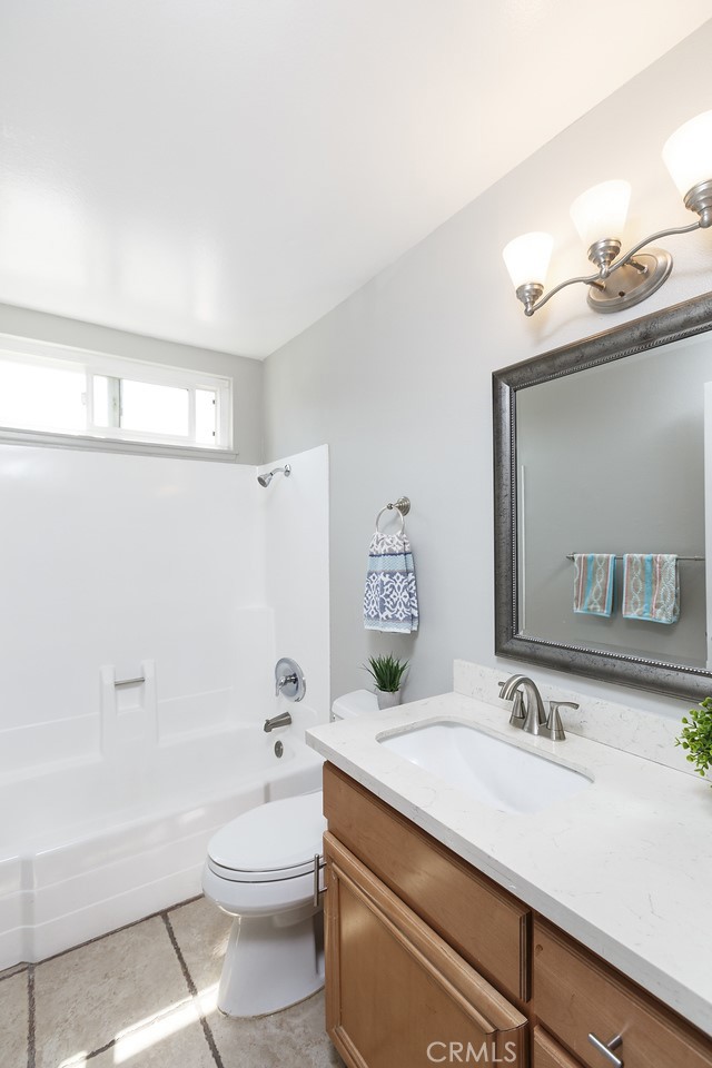 1450 Renown, West Covina CA: https://media.crmls.org/medias/588d6b95-7507-40c0-881a-4cce234d8dfe.jpg