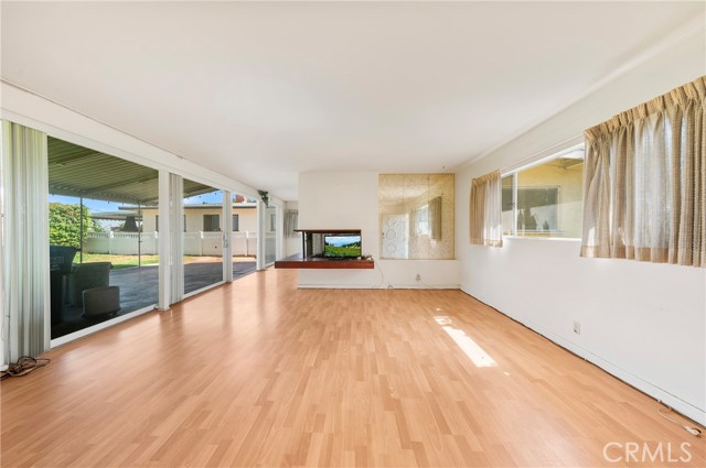 801 S Bradshawe Avenue, Monterey Park CA: https://media.crmls.org/medias/588d9b1b-1305-4433-a308-0c5ed0484995.jpg