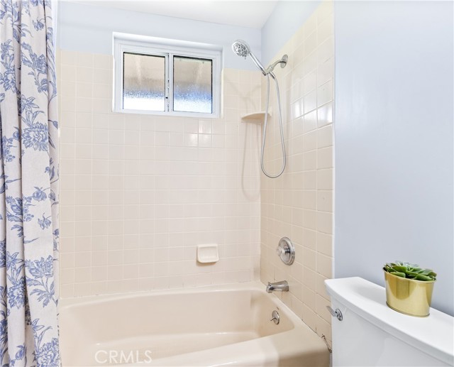 5481 Santa Gertrudes Ave, Garden Grove CA: https://media.crmls.org/medias/588dc420-03a1-49ba-aa73-1ea6c3014943.jpg