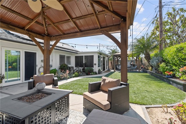 Detail Gallery Image 33 of 51 For 15551 Aulnay Ln, Huntington Beach,  CA 92647 - 3 Beds | 2 Baths