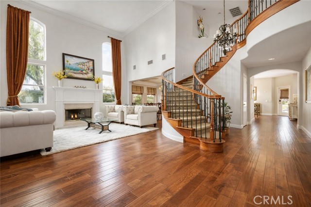 Detail Gallery Image 6 of 69 For 15257 Saddleback, Canyon Country,  CA 91387 - 6 Beds | 4/1 Baths