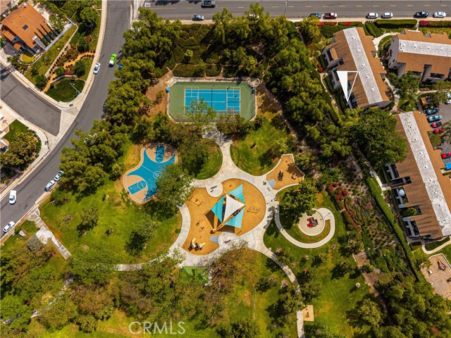 Image 29 of 37 For 21931 Rimhurst  117