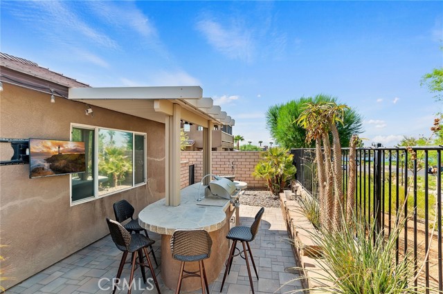 42911 Dell Lago Court, Indio CA: https://media.crmls.org/medias/588f1aa4-5430-4242-96b2-f46890824e44.jpg
