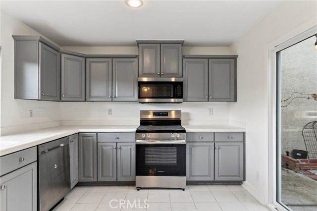 Detail Gallery Image 10 of 34 For 5 Oakgrove #45,  Irvine,  CA 92604 - 3 Beds | 2 Baths