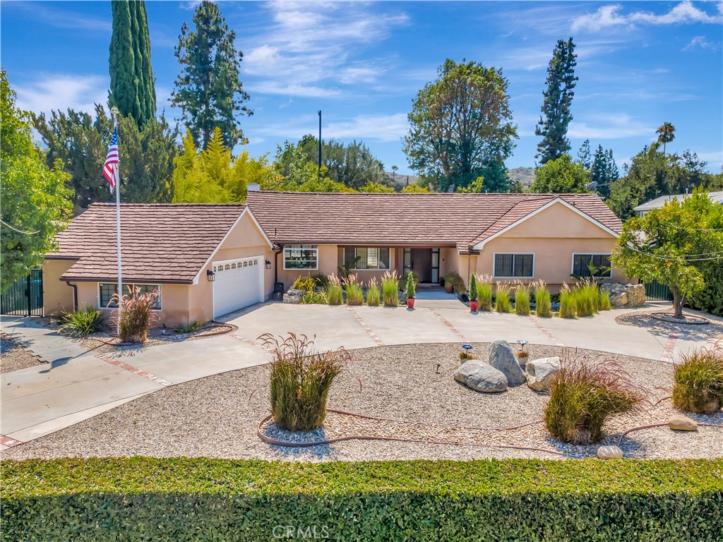 4532 Del Moreno Drive