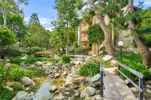8675 Falmouth Avenue, Playa del Rey CA: https://media.crmls.org/medias/58919993-91b9-41ae-9afd-df6918b2e4db.jpg