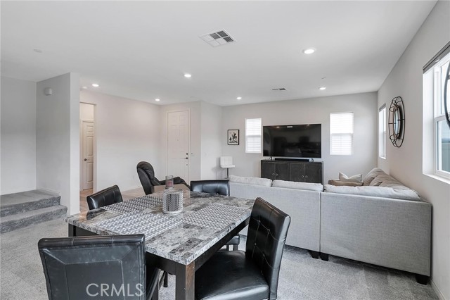 Living Room / Dining Room