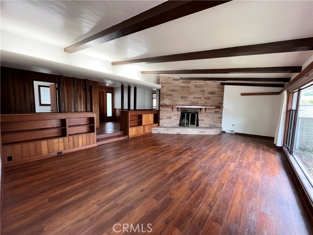 1124 N San Gabriel Avenue, Azusa CA: https://media.crmls.org/medias/5892c134-b8a4-4c68-8ad8-b6496d1725ef.jpg