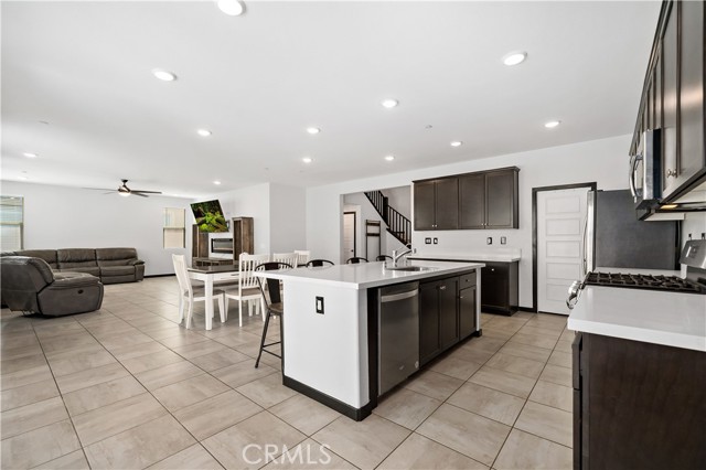 Detail Gallery Image 16 of 72 For 30924 Falling Star Pl, Murrieta,  CA 92563 - 4 Beds | 3 Baths