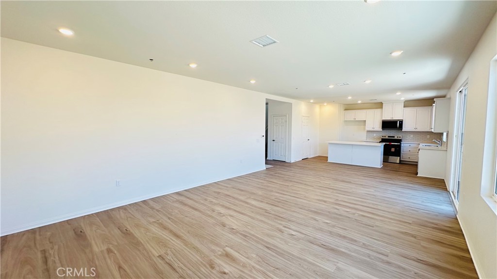 MLS #SR25274345 image #2