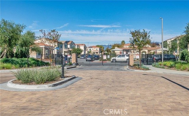Detail Gallery Image 11 of 11 For 981 W Clover, Rialto,  CA 92376 - 3 Beds | 2/1 Baths