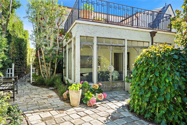 Detail Gallery Image 40 of 45 For 464 Holly, Laguna Beach,  CA 92651 - 4 Beds | 3/1 Baths