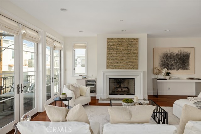 2211 Vista Drive, Manhattan Beach, California 90266, 3 Bedrooms Bedrooms, ,3 BathroomsBathrooms,Residential,Sold,Vista,SB21197291