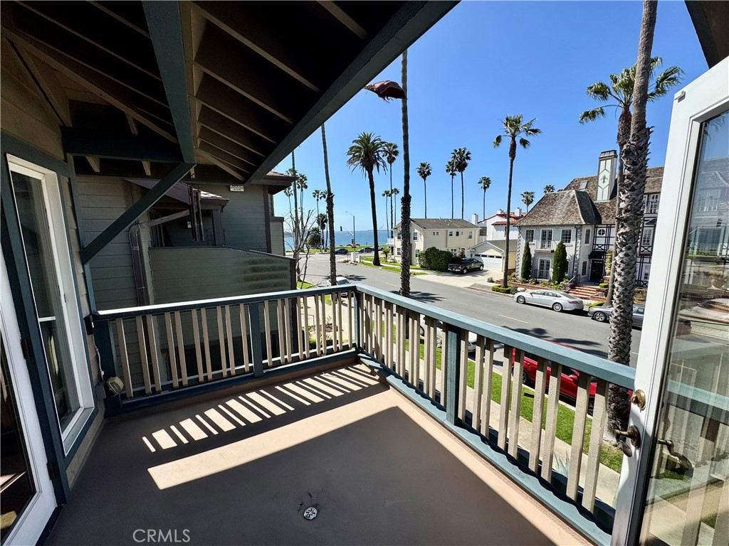 16 Coronado