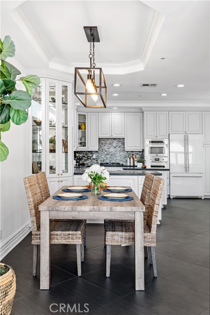 225 Rosecrans Place, Manhattan Beach, California 90266, 3 Bedrooms Bedrooms, ,3 BathroomsBathrooms,Residential,Sold,Rosecrans,SB23067054