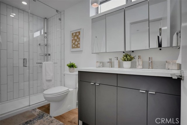 Detail Gallery Image 17 of 27 For 6919 Knowlton Place, Los Angeles,  CA 90045 - 3 Beds | 4 Baths