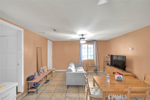 14104 Barrydale Street, La Puente CA: https://media.crmls.org/medias/5897b15e-967f-437d-9c6d-fcc105ab66c8.jpg