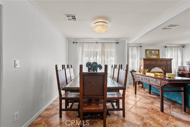 610 S Bel Aire Drive, Burbank CA: https://media.crmls.org/medias/5897c724-eb32-40b8-8222-c60086fadf50.jpg