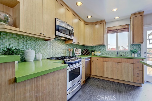 1738 Carver Street, Redondo Beach, California 90278, 3 Bedrooms Bedrooms, ,2 BathroomsBathrooms,Residential,Sold,Carver,SB18160548