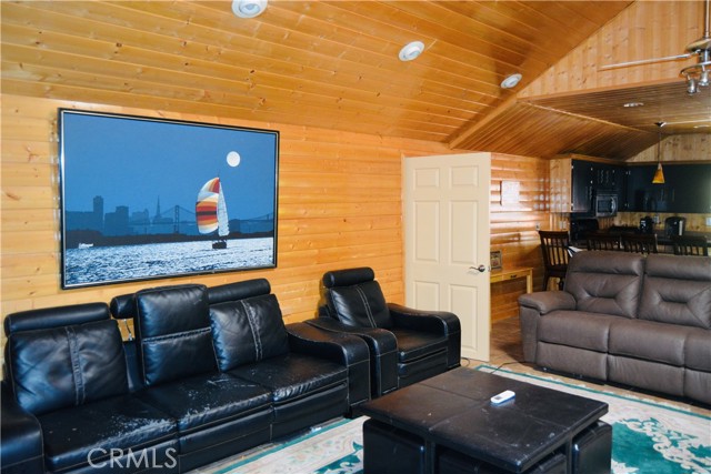 vaulted ceiling open floor plan