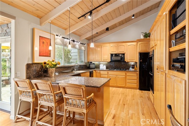 Detail Gallery Image 10 of 46 For 121 Greenbrier Dr, Aptos,  CA 95003 - 4 Beds | 2/1 Baths