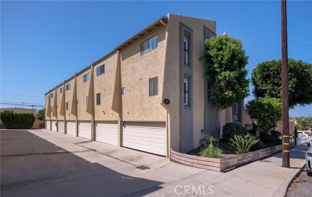 2518 Ruhland Avenue, Redondo Beach, California 90278, 2 Bedroom Bedrooms, 0 ,2 BathroomBathrooms,Residential,For Sale,Ruhland,0,SB26197092