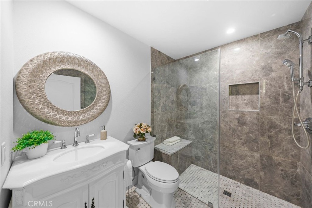 MLS #OC25258799 image #10