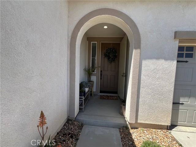 Detail Gallery Image 2 of 36 For 11764 Andrews Pl, Victorville,  CA 92392 - 4 Beds | 3/1 Baths