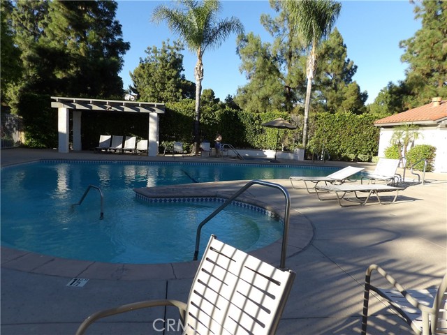 Detail Gallery Image 28 of 37 For 19140 Lahey #4,  Porter Ranch,  CA 91326 - 2 Beds | 2/1 Baths