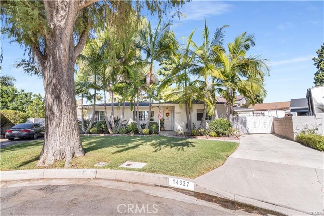 Detail Gallery Image 2 of 24 For 14327 Emory, Whittier,  CA 90605 - 3 Beds | 2 Baths