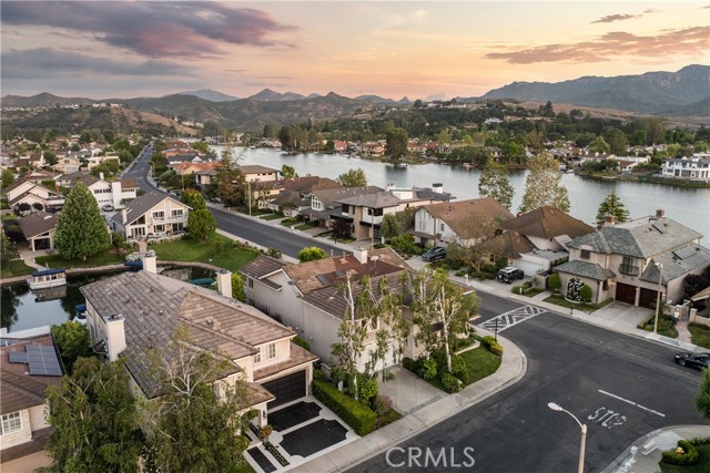 2567 Oakshore Drive, Westlake Village CA: https://media.crmls.org/medias/589d121b-a102-4875-8917-dba2791a3f4f.jpg