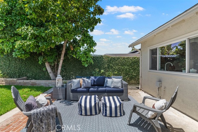 3125 Yukon Avenue, Costa Mesa CA: https://media.crmls.org/medias/589d1a3a-3e86-44ea-ba63-6ce1e6325629.jpg