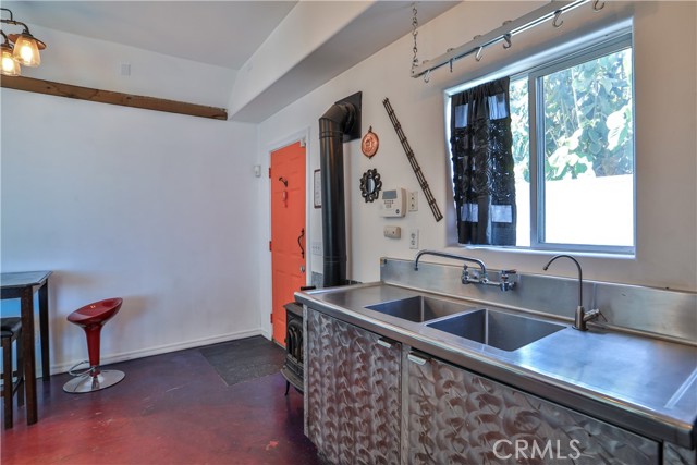 Detail Gallery Image 12 of 46 For 520 N Vine Rear Ave, Ontario,  CA 91761 - 1 Beds | 1 Baths