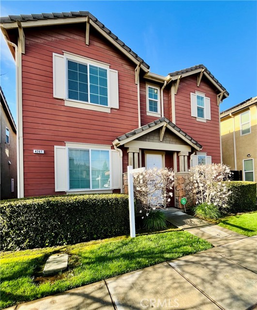 Detail Gallery Image 2 of 33 For 4361 W Artemisa, Fresno,  CA 93722 - 4 Beds | 2/1 Baths