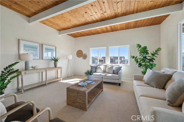 Detail Gallery Image 4 of 68 For 1575 Strand Way, Oceano,  CA 93445 - 4 Beds | 3 Baths